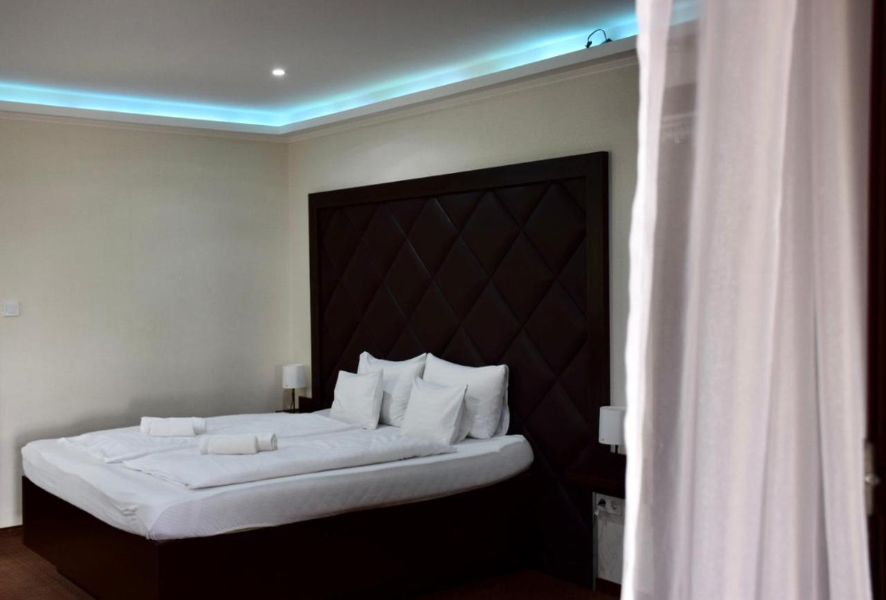 Hotel Lotus Hermina-major Extérieur photo