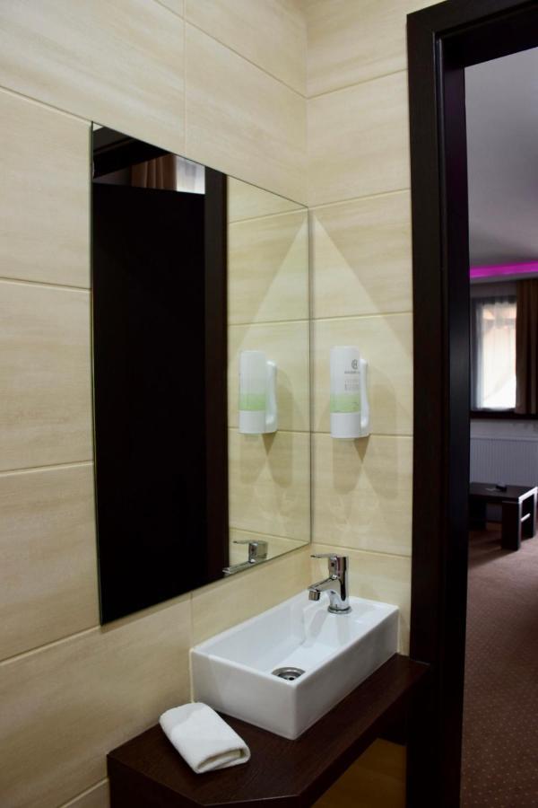Hotel Lotus Hermina-major Extérieur photo