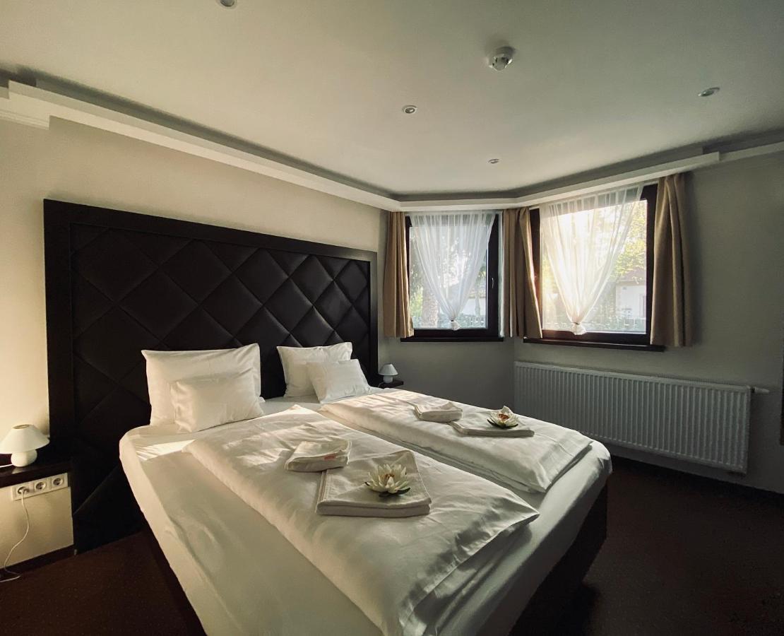 Hotel Lotus Hermina-major Extérieur photo